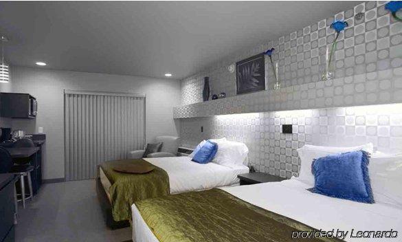Metropolis Resort - Eau Claire Szoba fotó